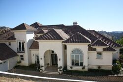 Pre-foreclosure in  Saddlebow Rd West Hills, CA 91307