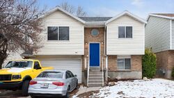 Pre-foreclosure in  W Crystal Ridge Dr West Jordan, UT 84084