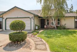 Pre-foreclosure in  Blue Spruce Dr Oakdale, CA 95361