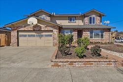Pre-foreclosure in  Welburn Ave Gilroy, CA 95020