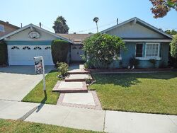 Pre-foreclosure in  Irby Ln Huntington Beach, CA 92647