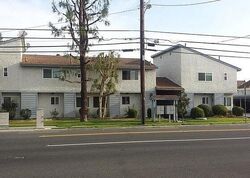 Pre-foreclosure in  Cedarview Ct Cypress, CA 90630