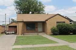 Pre-foreclosure in  S Eton St Perryton, TX 79070