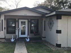 Pre-foreclosure in  Pearl St Kerrville, TX 78028