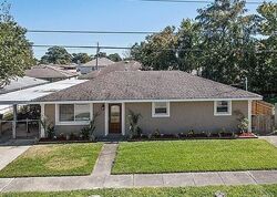 Pre-foreclosure in  Pecan Dr Chalmette, LA 70043