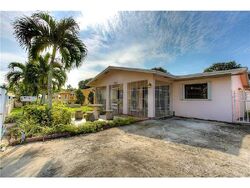 Pre-foreclosure in  N PERVIZ AVE Opa Locka, FL 33054