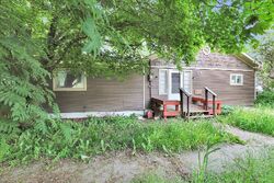 Pre-foreclosure in  W Poplar St Tekoa, WA 99033