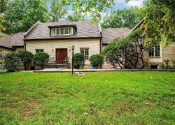 Pre-foreclosure in  Wolf Den Rd Fairfax Station, VA 22039