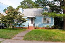 Pre-foreclosure in  Grove Ave Norfolk, VA 23503