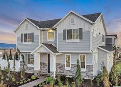 Pre-foreclosure in  W Parkview Dr Syracuse, UT 84075