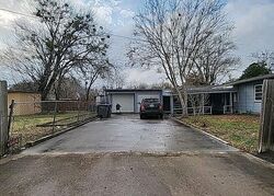  E Crestwood Dr, Victoria TX
