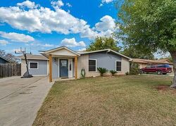 Pre-foreclosure in  Mahota Dr San Antonio, TX 78227