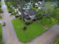Pre-foreclosure in  Castlerock Dr Houston, TX 77090