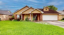 Pre-foreclosure in  Wildwood Dr Deer Park, TX 77536