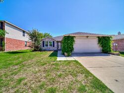 Pre-foreclosure in  Riverchase Ln Justin, TX 76247