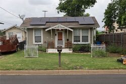  W Chambers St, Cleburne TX