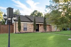 Pre-foreclosure in  Sicily Ct Garland, TX 75040