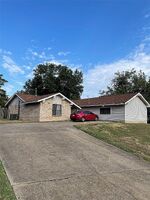 Pre-foreclosure in  Rio Grande Cir Dallas, TX 75233