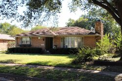 Pre-foreclosure in  WOLFWOOD LN Dallas, TX 75217