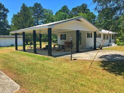 Pre-foreclosure in  High Hope Dr Bonneau, SC 29431