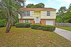 Pre-foreclosure in  Basswood Ave Summerville, SC 29483