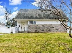 Pre-foreclosure in  Newkirk Rd Yonkers, NY 10710