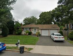 Pre-foreclosure in  Fannie Dr Farmingville, NY 11738