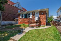 Pre-foreclosure in  233RD ST Rosedale, NY 11422