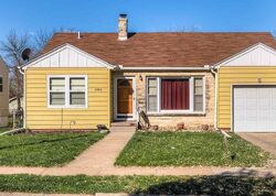 Pre-foreclosure in  S 41st Ave Omaha, NE 68107