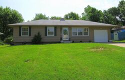 Pre-foreclosure in  HUNTER ST Kansas City, MO 64138