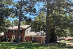 Pre-foreclosure in  Sedgwick Dr Jackson, MS 39211