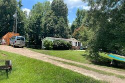Pre-foreclosure in  Gibson Rd Vicksburg, MS 39180