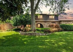 Pre-foreclosure in  Houghton Dr Utica, MI 48315