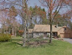 Pre-foreclosure in  Lenox Cir East Longmeadow, MA 01028