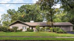 Pre-foreclosure in  Tanglewood Dr Longmeadow, MA 01106