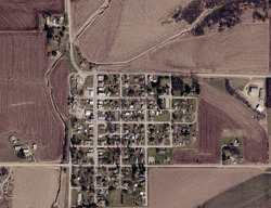  S Russell St, Farmersburg IA