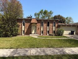 Pre-foreclosure in  W 94th Pl Crown Point, IN 46307