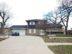 Pre-foreclosure in  W 15TH AVE Gary, IN 46404