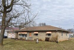  S Eisenhower Dr, Edinburgh IN