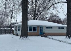 Pre-foreclosure in  Lucinda Dr Glen Carbon, IL 62034