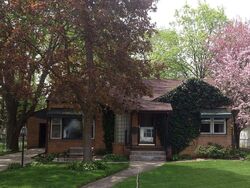 Pre-foreclosure in  N 5th St Chillicothe, IL 61523