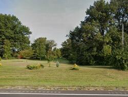 Pre-foreclosure in  Us Highway 40 Highland, IL 62249