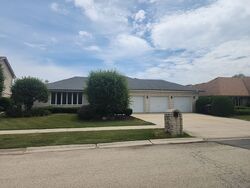 Pre-foreclosure in  Woodward Dr Orland Park, IL 60462
