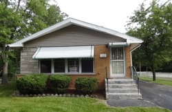 Pre-foreclosure in  LYNN LN Chicago Heights, IL 60411