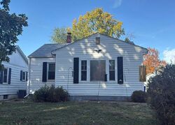 Pre-foreclosure in  E Vanderhoof St Decatur, IL 62521