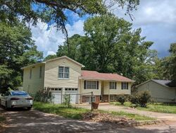  Hearthstone Dr, Lagrange GA