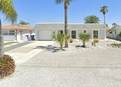 Pre-foreclosure in  Headsail Dr New Port Richey, FL 34652