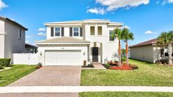 Pre-foreclosure in  Nw Lynch Ln Port Saint Lucie, FL 34987