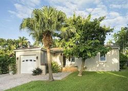 Pre-foreclosure in  Coquina Dr Miami Beach, FL 33141