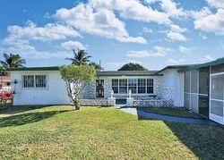 Pre-foreclosure in  Nw 23rd Ave Miami, FL 33167